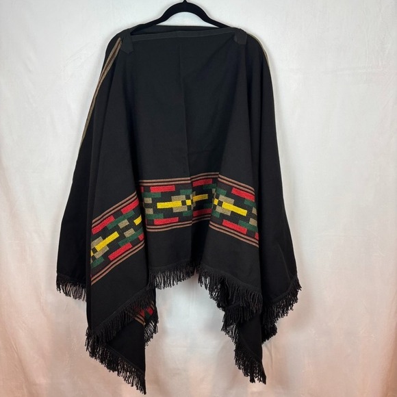Black Knit Fringe‎ Southwestern Oversized Poncho One Size Fits Most heavyweight - Picture 1 of 5